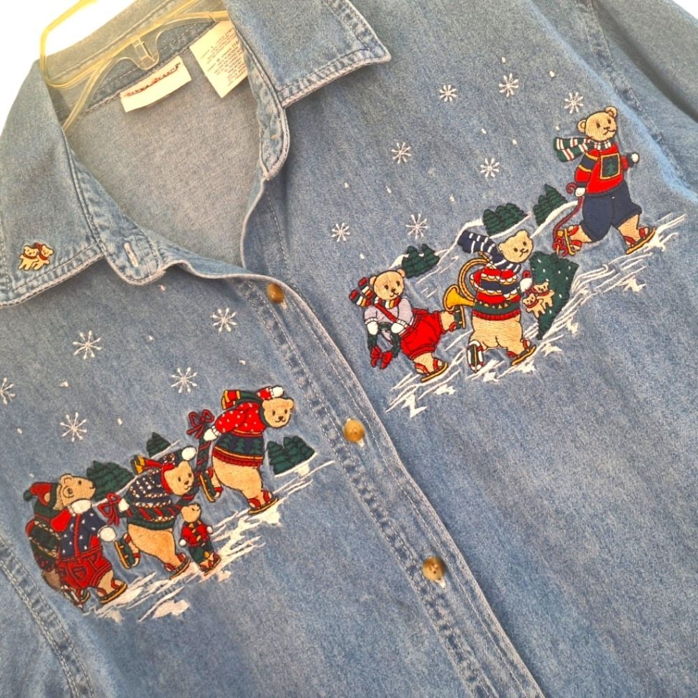 Christmas Bear Embroidered Denim Shirt Vintage Hong Kong Grannycore Womens sz L
